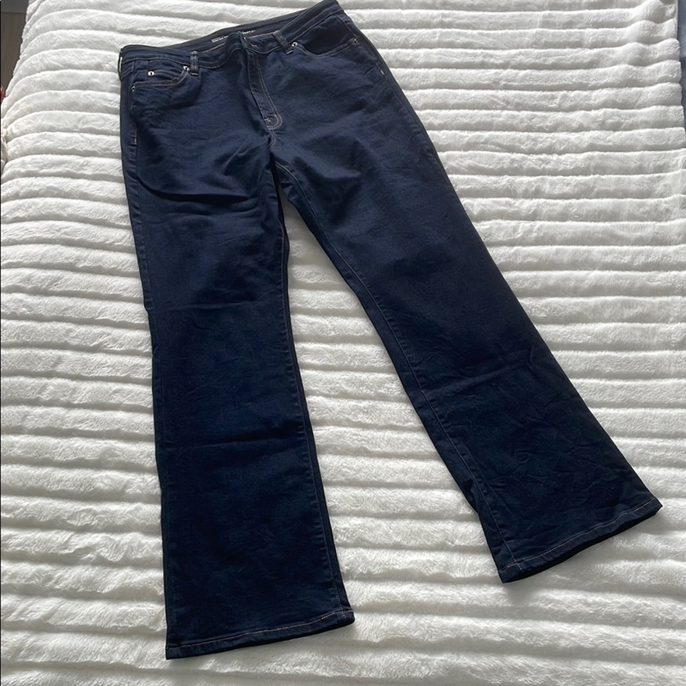 REITMANS Bootcut Jeans  - size US 31